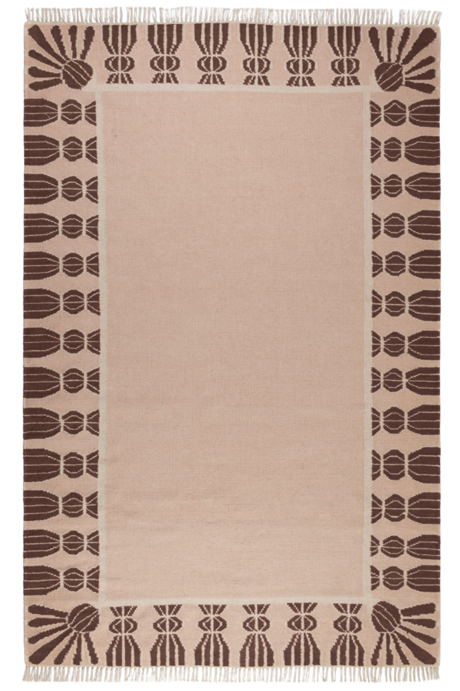 Wool rug in Bisque, Chocolate and Eggshell.