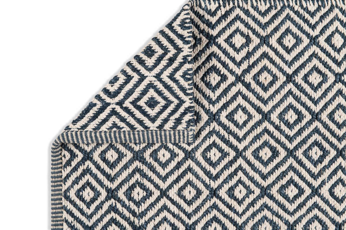 Diamond Rug - Sapphire and Eggshell