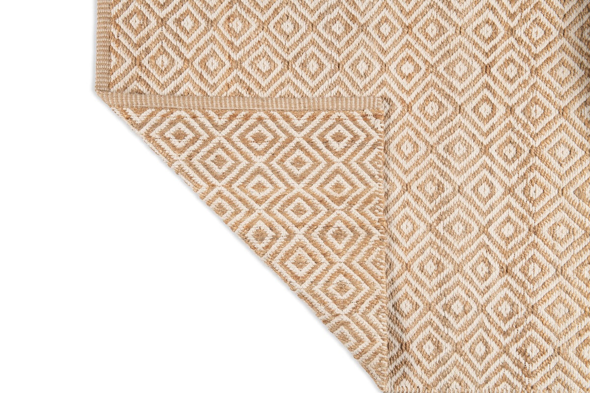 Diamond Rug - Natural and Eggshell
